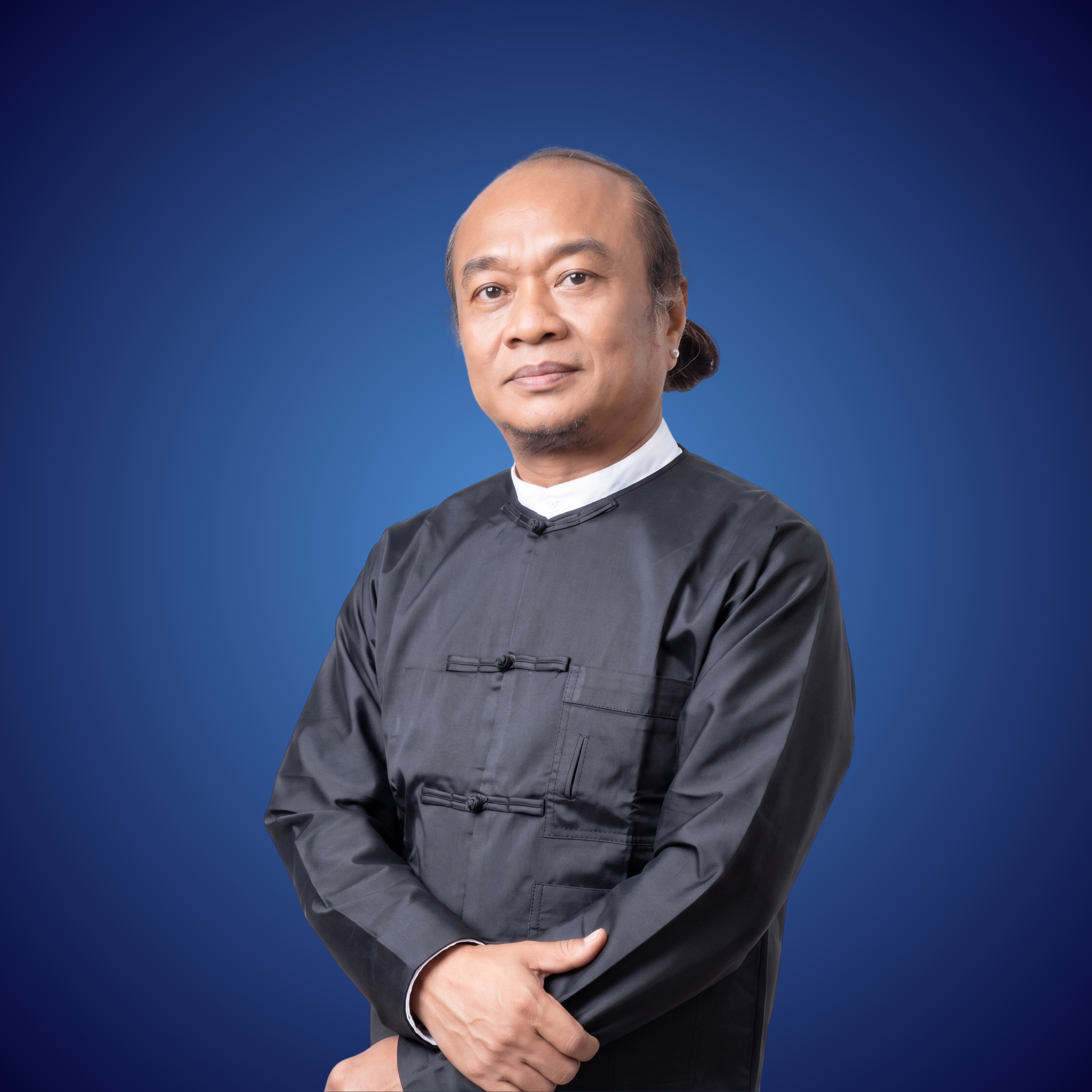 Saya Thura